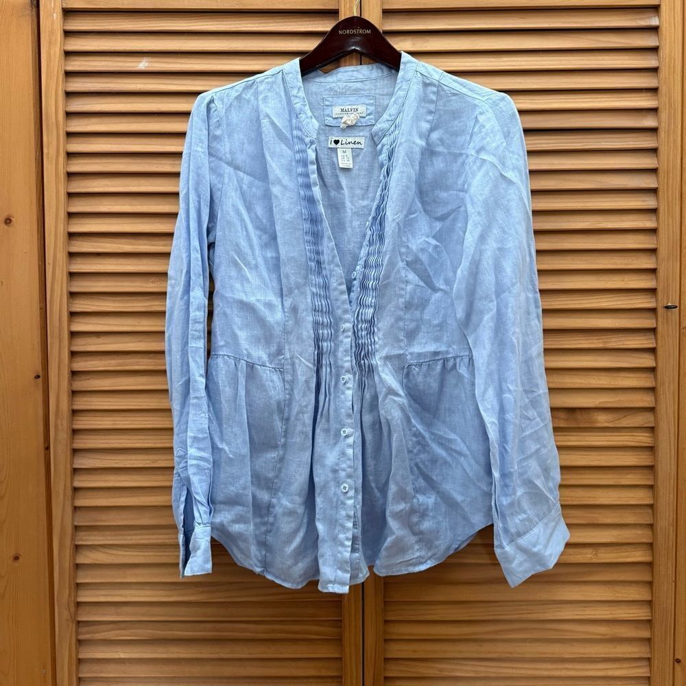 Malvin Light Blue Linen Blouse size medium